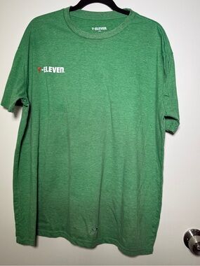 7-11 Convenience Store Men's Classic Green Logo T‑Shirt 2XL